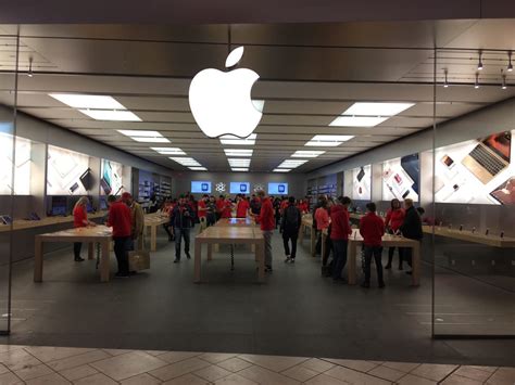 apple chinook centre events.